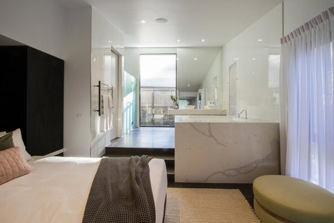 Hepburn Springs Escape - Kawana Tourism 14