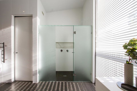 Hepburn Springs Escape - Kawana Tourism 16