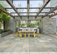 Complete Host Manhattan Apartments - Kawana Tourism