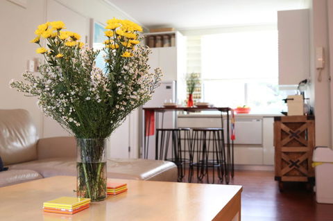 Colour Pop Fitzroy - 3 Bedroom Pet Friendly - Kawana Tourism 22