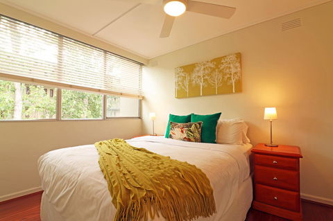 Colour Pop Fitzroy - 3 Bedroom Pet Friendly - Kawana Tourism 13