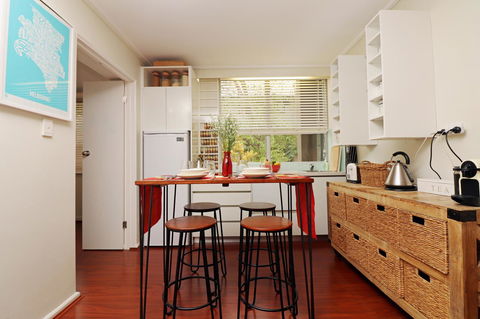 Colour Pop Fitzroy - 3 Bedroom Pet Friendly - Kawana Tourism 3