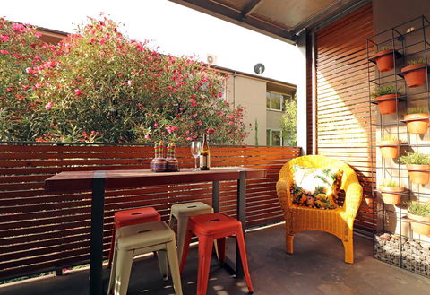 Colour Pop Fitzroy - 3 Bedroom Pet Friendly - Kawana Tourism 6