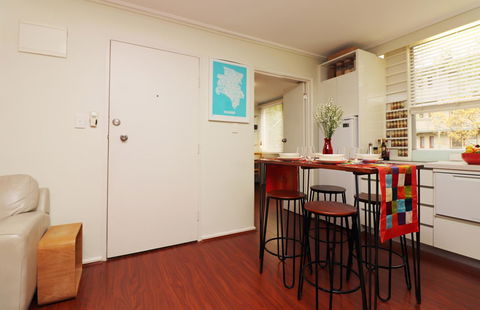 Colour Pop Fitzroy - 3 Bedroom Pet Friendly - Kawana Tourism 21