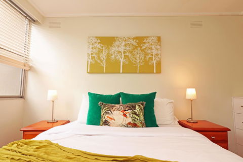 Colour Pop Fitzroy - 3 Bedroom Pet Friendly - Kawana Tourism 15