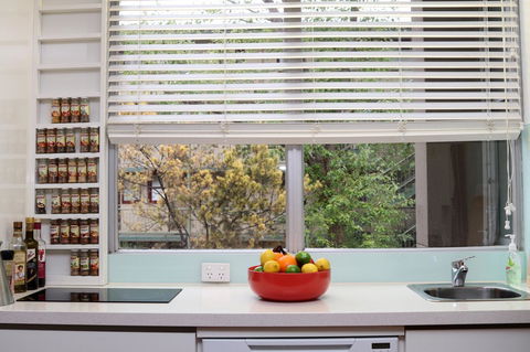 Colour Pop Fitzroy - 3 Bedroom Pet Friendly - Kawana Tourism 24