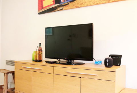 Colour Pop Fitzroy - 3 Bedroom Pet Friendly - Kawana Tourism 26