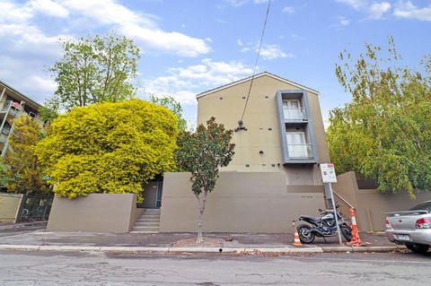 Colour Pop Fitzroy - 3 Bedroom Pet Friendly - Kawana Tourism 28