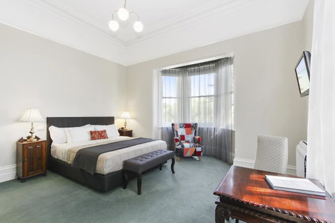 The Riversleigh - Kawana Tourism 13