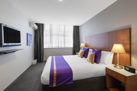 Park Regis Griffin Suites - Kawana Tourism 14