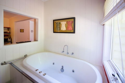 Healesville Apartments - Kawana Tourism 11