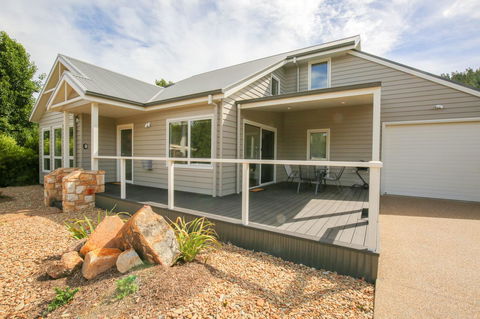 Amber Mist Villa Two - Kawana Tourism 5