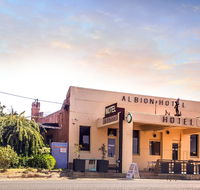 Albion Hotel and Motel Castlemaine - Kawana Tourism