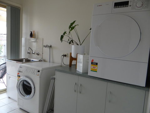 Horsham Central Stay - Kawana Tourism 8