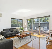 Bask at The Glade - Rejuvenate Stays - Kawana Tourism