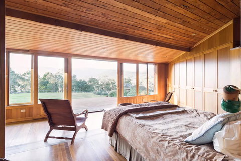 Kangaroo Manor - Kawana Tourism 25