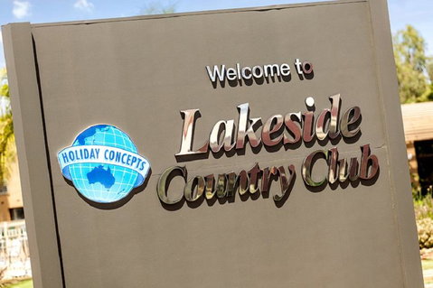 Lakeside Country Club - Kawana Tourism 8