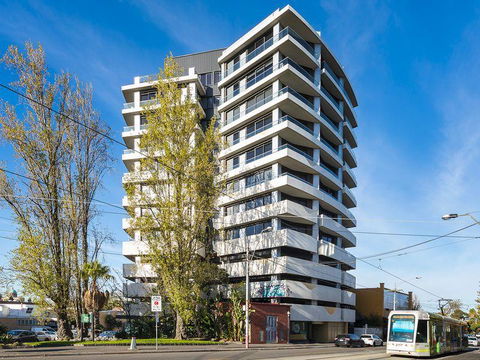 Clara Q Apartments - Kawana Tourism 4