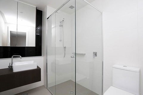 Clara Q Apartments - Kawana Tourism 10