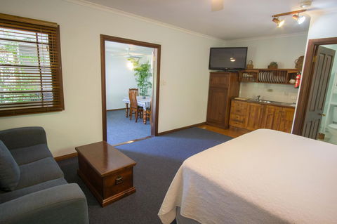 Debbie\'s Place - Kawana Tourism 42