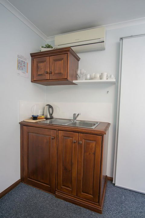 Debbie\'s Place - Kawana Tourism 1