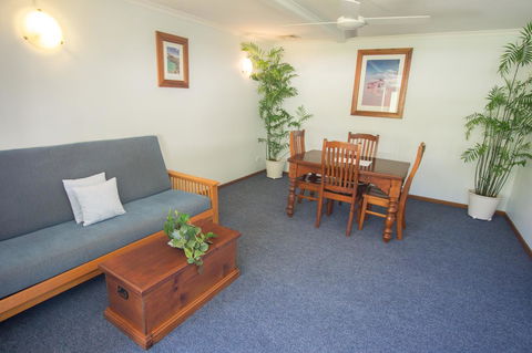Debbie\'s Place - Kawana Tourism 39