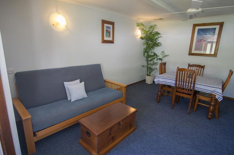 Debbie\'s Place - Kawana Tourism 41