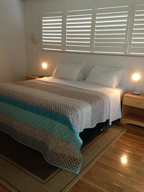 Chez Noosa Resort Motel - Kawana Tourism 34