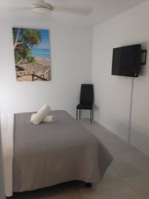 Chez Noosa Resort Motel - Kawana Tourism 4