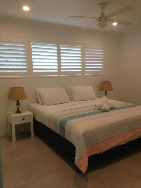 Chez Noosa Resort Motel - Kawana Tourism 17