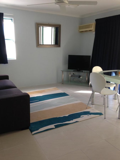 Chez Noosa Resort Motel - Kawana Tourism 23