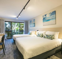 Nightcap at Kawana Waters Hotel - Kawana Tourism