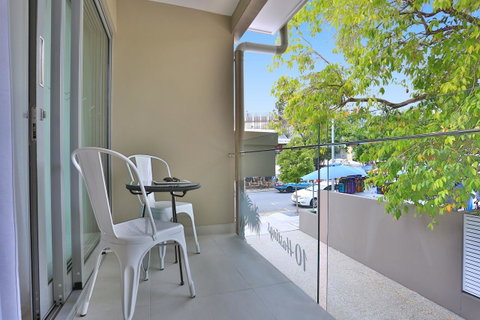 10 Hastings Street Motel - Kawana Tourism 9