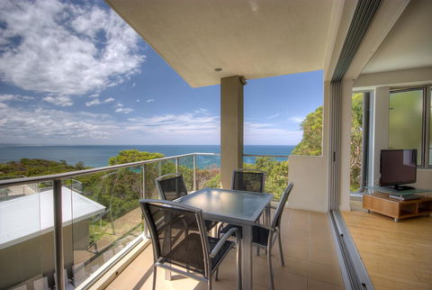 Rainbow Ocean Palms Resort - Kawana Tourism 10