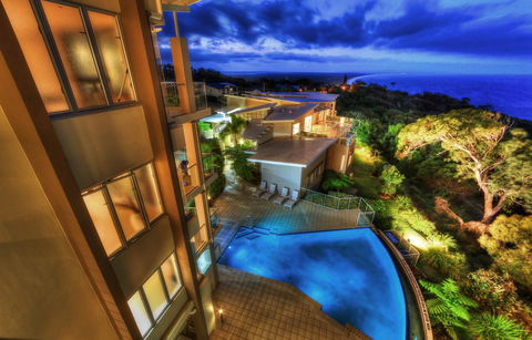 Rainbow Ocean Palms Resort - Kawana Tourism 13