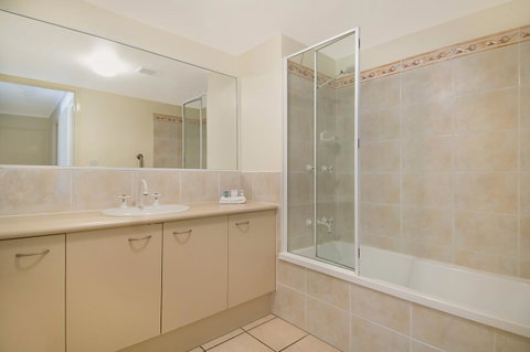 The Mirage Resort Alexandra Headland - Kawana Tourism 23