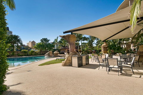The Mirage Resort Alexandra Headland - Kawana Tourism 5