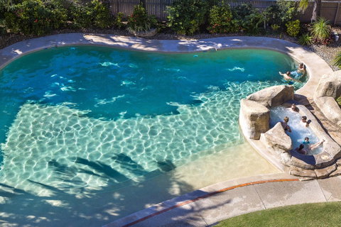 The Mirage Resort Alexandra Headland - Kawana Tourism 34