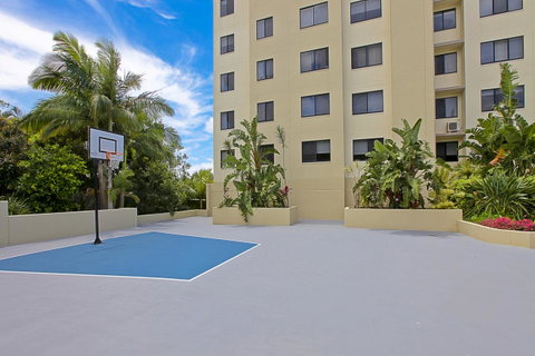 The Mirage Resort Alexandra Headland - Kawana Tourism 9