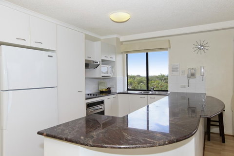 The Mirage Resort Alexandra Headland - Kawana Tourism 19