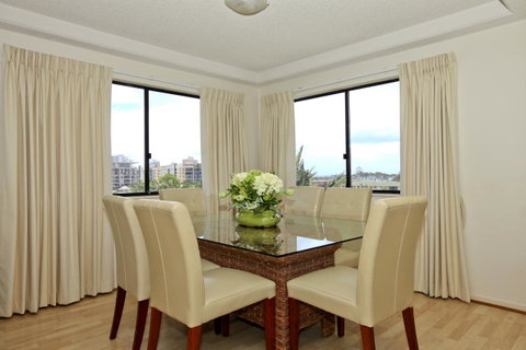 The Mirage Resort Alexandra Headland - Kawana Tourism 33