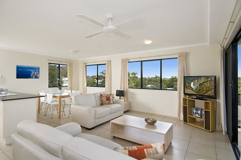 The Mirage Resort Alexandra Headland - Kawana Tourism 13