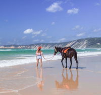 Salty Vibes Retreat - Kawana Tourism