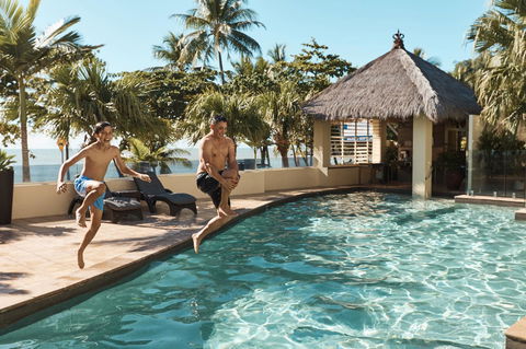 Sea Change Beachfront Apartments - Kawana Tourism 13