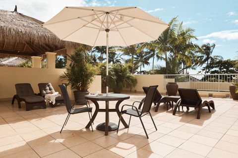 Sea Change Beachfront Apartments - Kawana Tourism 9