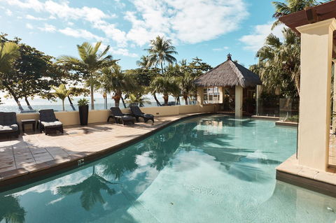 Sea Change Beachfront Apartments - Kawana Tourism 14