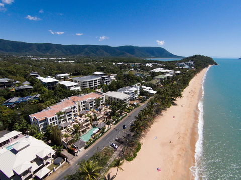 Sea Change Beachfront Apartments - Kawana Tourism 23