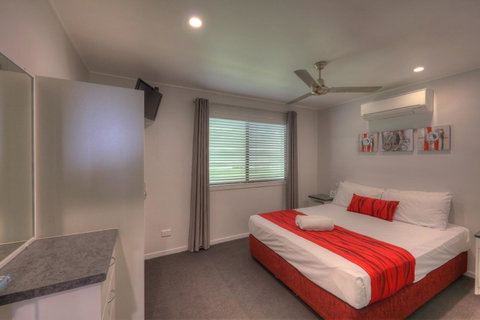 Alex Beach Cabins And Tourist Park - Kawana Tourism 8