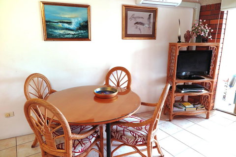 Northpoint Holiday Apartments - Kawana Tourism 18