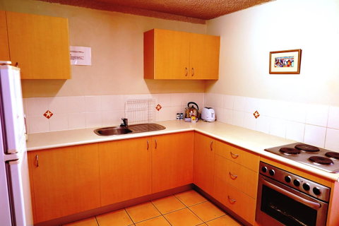 Northpoint Holiday Apartments - Kawana Tourism 12